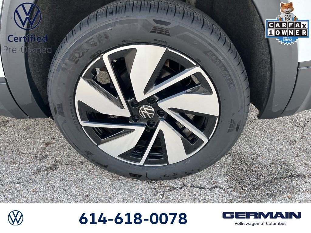 Used 2025 Volkswagen Atlas SE image 18