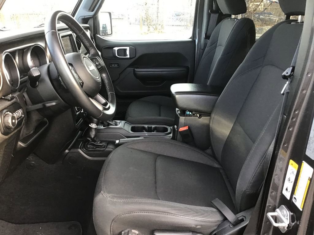 Certified 2018 Jeep Wrangler Unlimited Sport S image 12