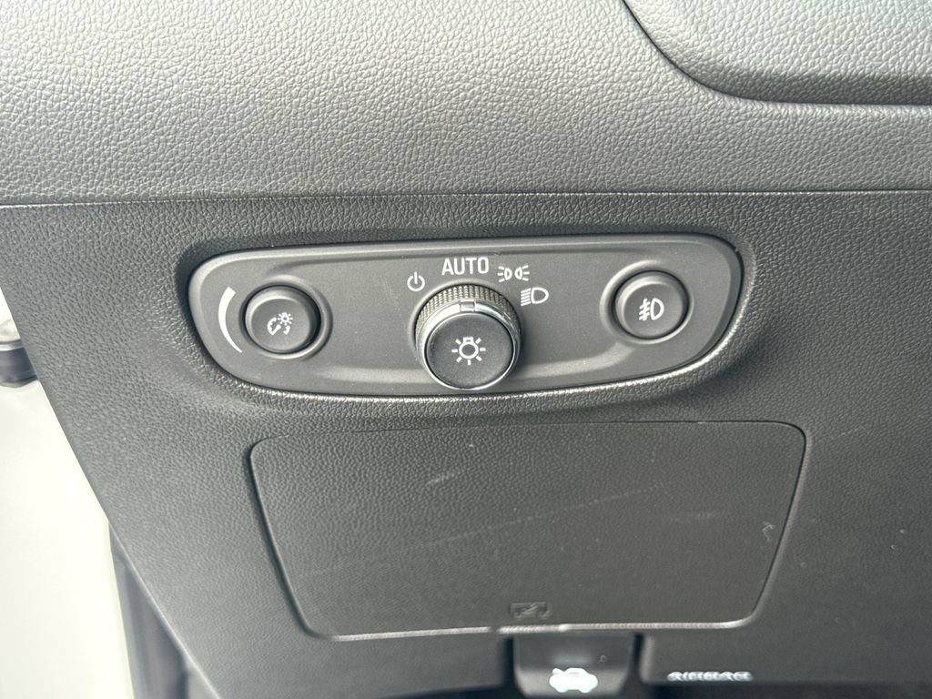 Certified 2023 Buick Encore GX Preferred w/ Cold Weather Comfort Package FWD image 18