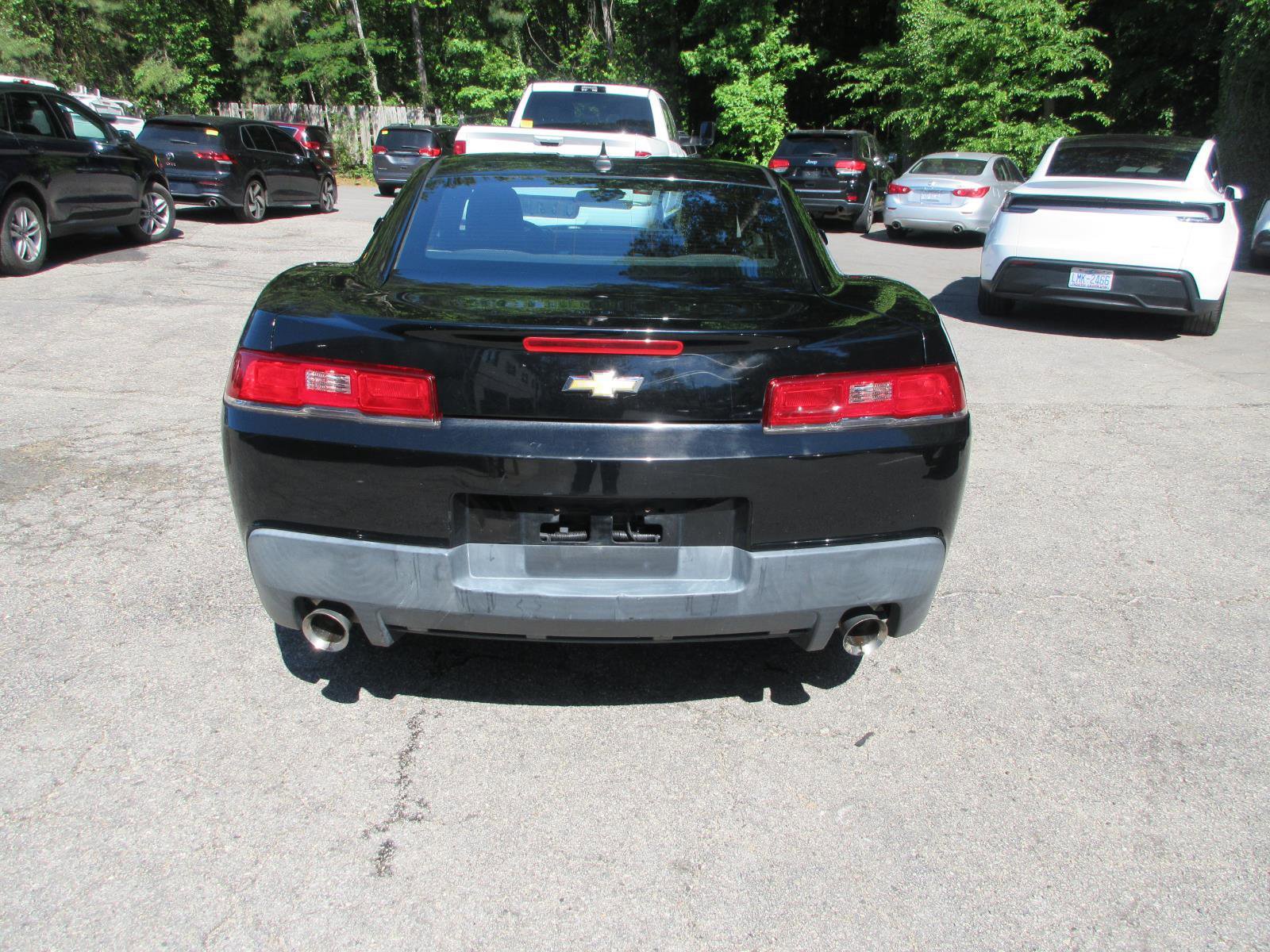 Used 2015 Chevrolet Camaro LT RWD image 4