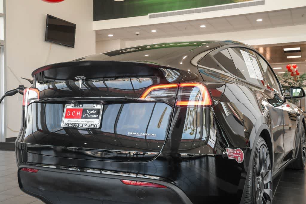 Used 2025 Tesla Model Y Performance AWD/4WD image 5