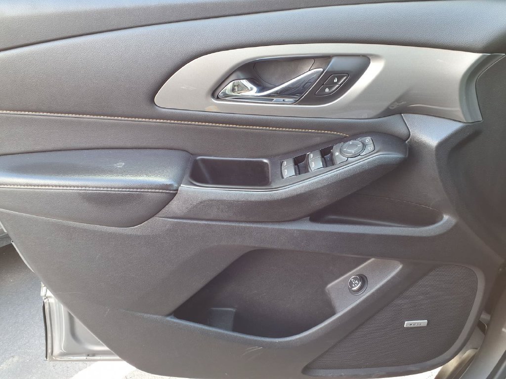 Used 2019 Chevrolet Traverse LT w/ LT Premium Package FWD image 20