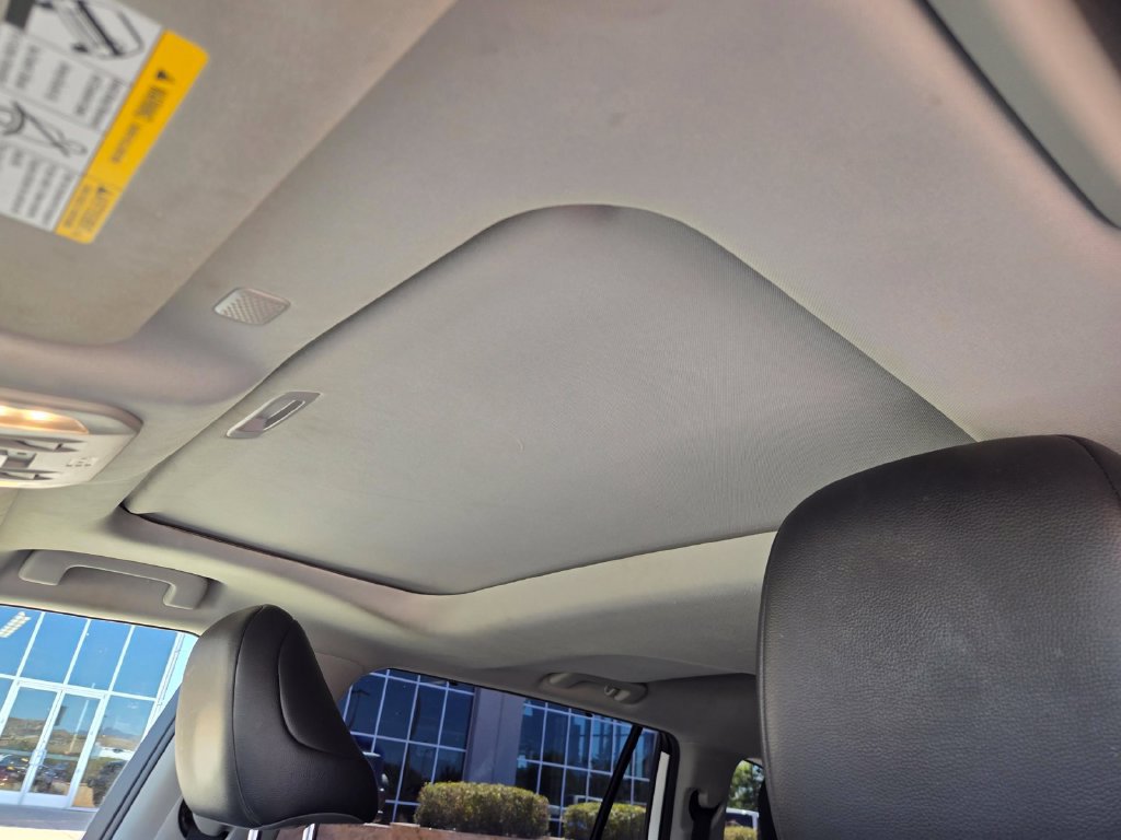 Used 2021 Toyota Highlander XLE FWD image 20