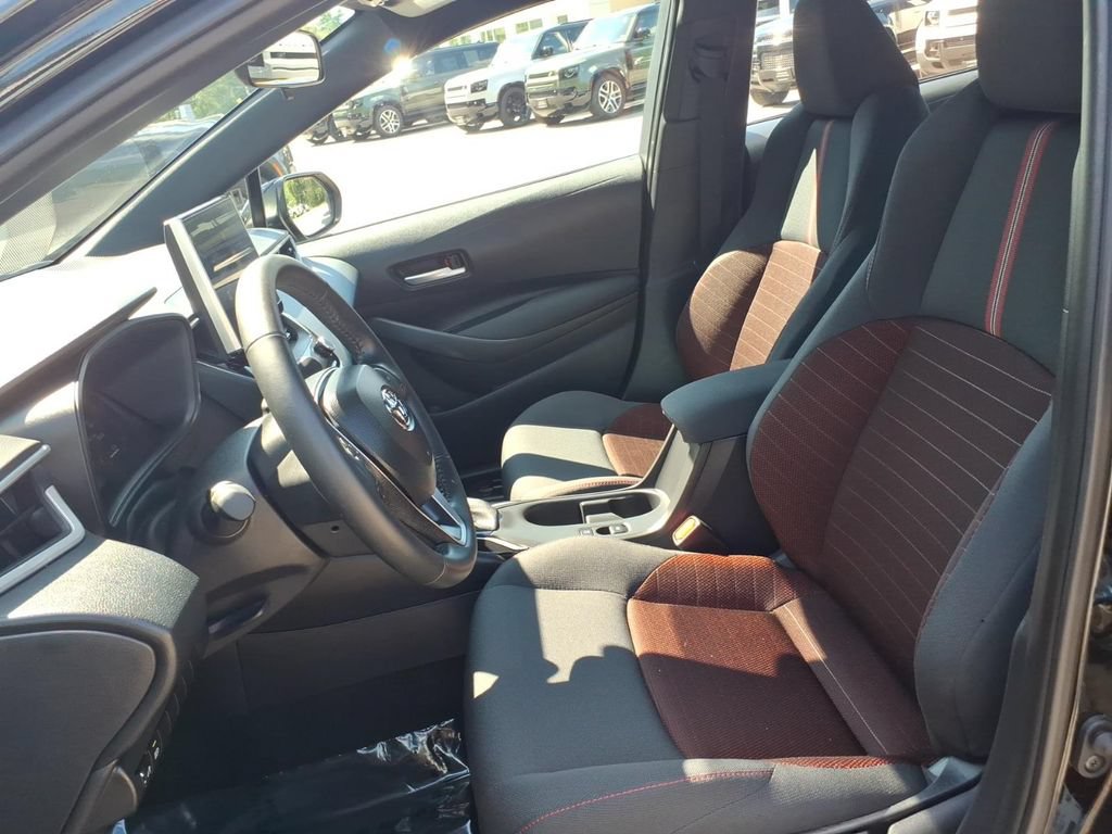 Used 2026 Toyota Corolla SE w/ SE Package FWD image 15