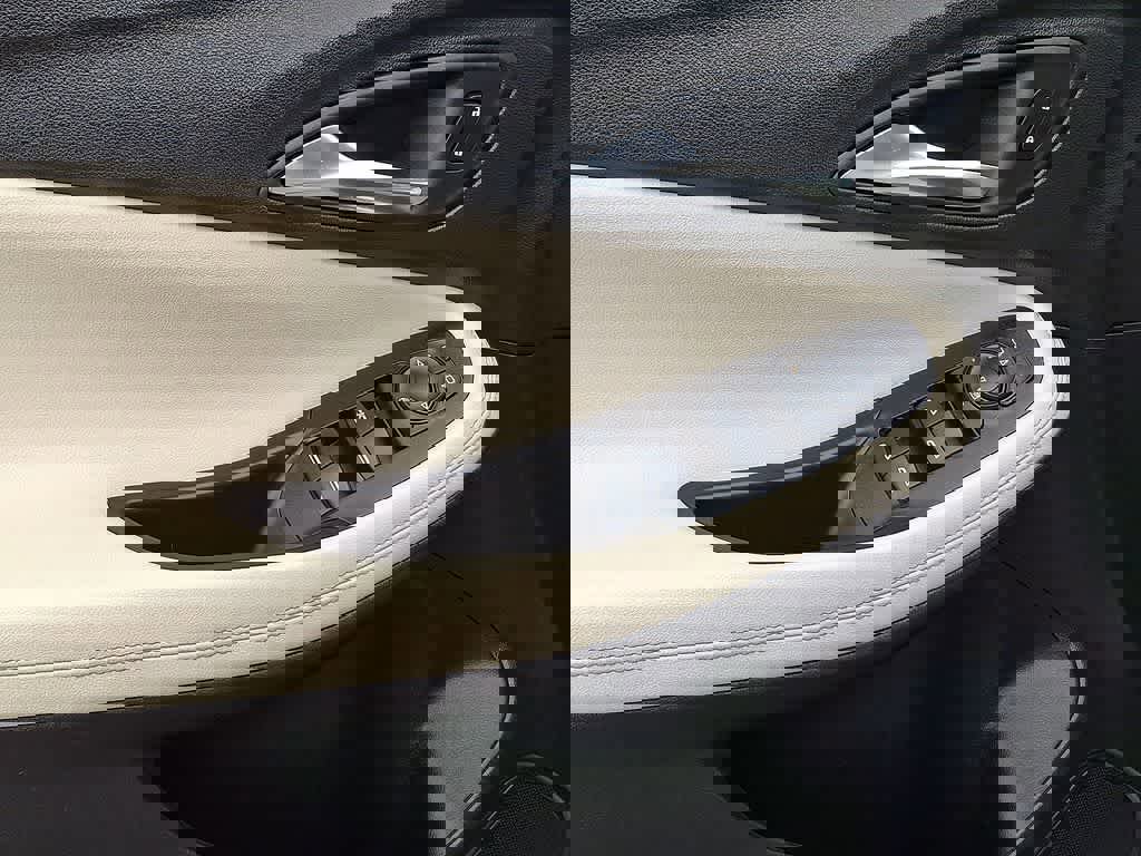 Used 2023 Buick Encore GX Select image 10