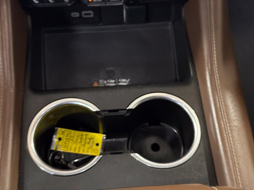 Used 2023 Chevrolet Suburban High Country AWD/4WD image 23