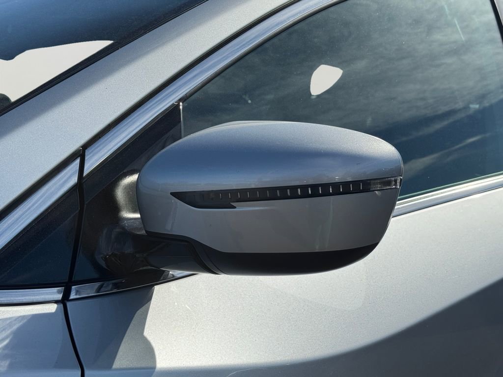 Used 2023 Nissan Murano SV image 27