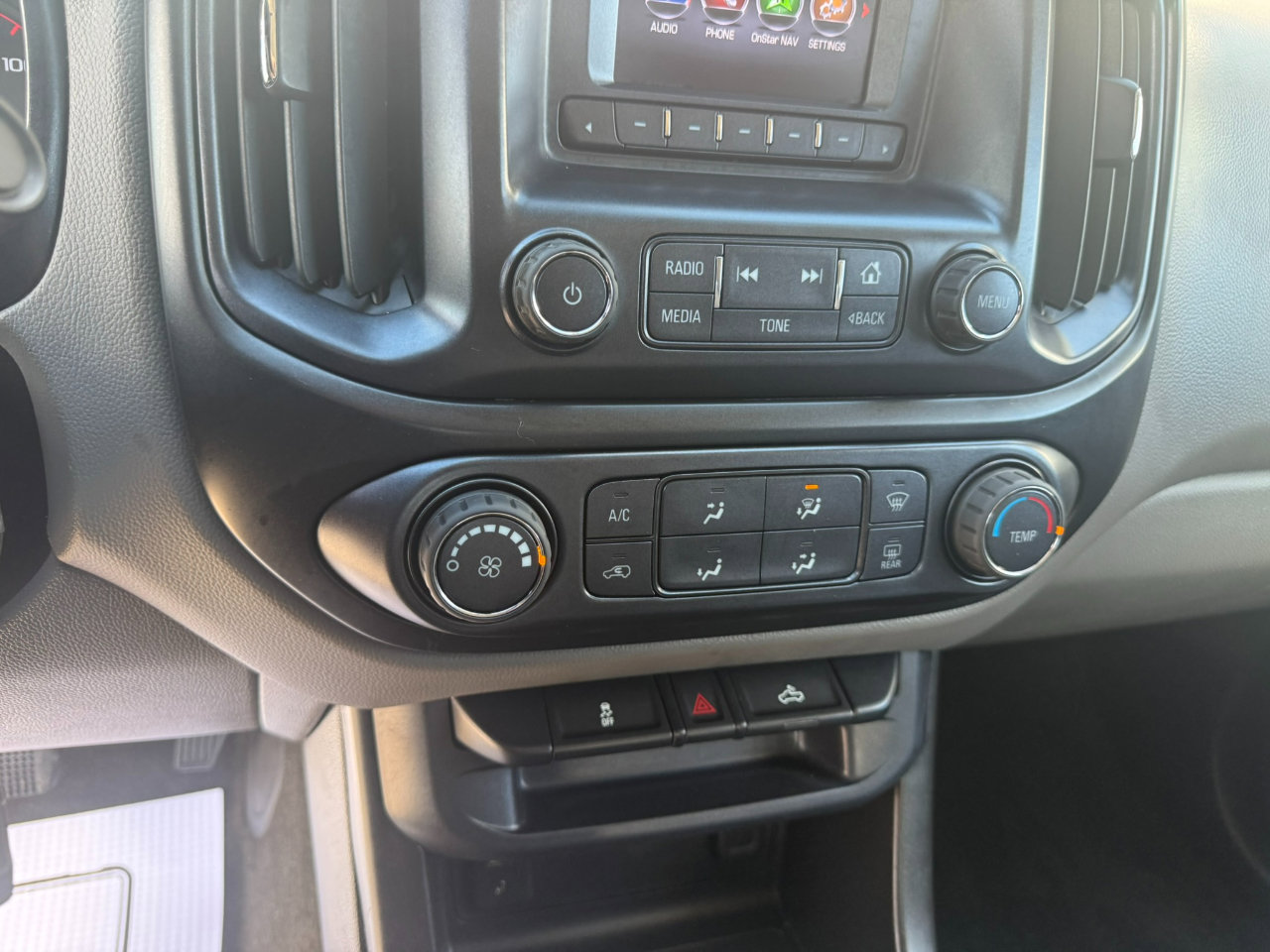 Used 2016 GMC Canyon 2WD Crew Cab w/ Convenience Package image 16