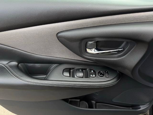 Certified 2024 Nissan Murano SV w/ SV Midnight Edition Package image 19