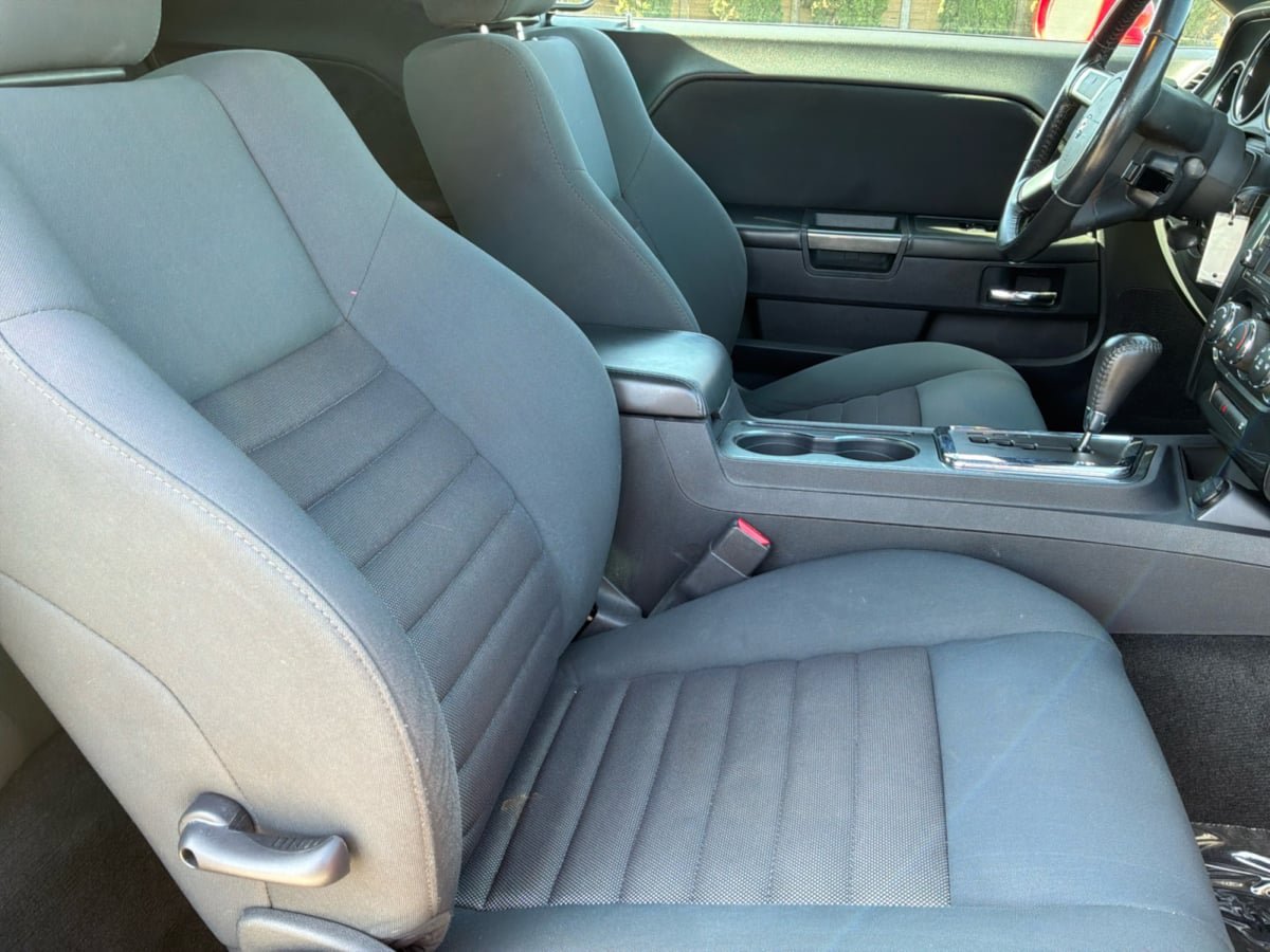 Used 2010 Dodge Challenger R/T w/ Sound Group RWD image 19