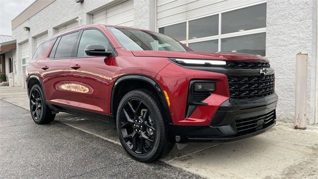 Used 2024 Chevrolet Traverse RS image 10