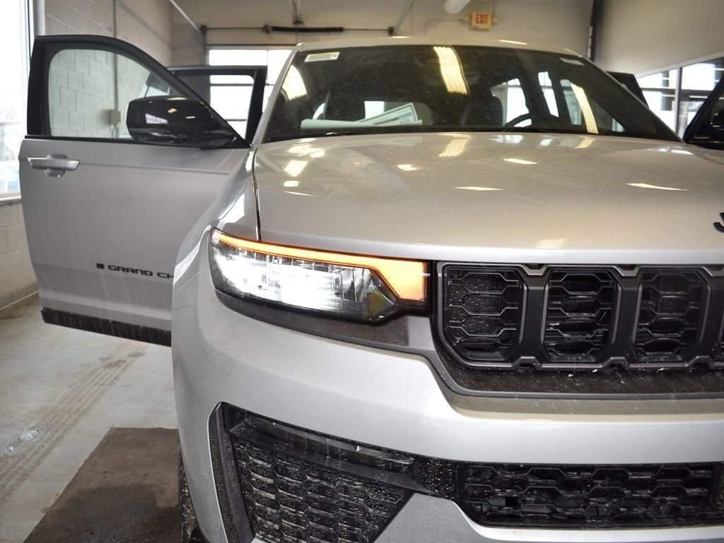 New 2026 Jeep Grand Cherokee Limited image 19