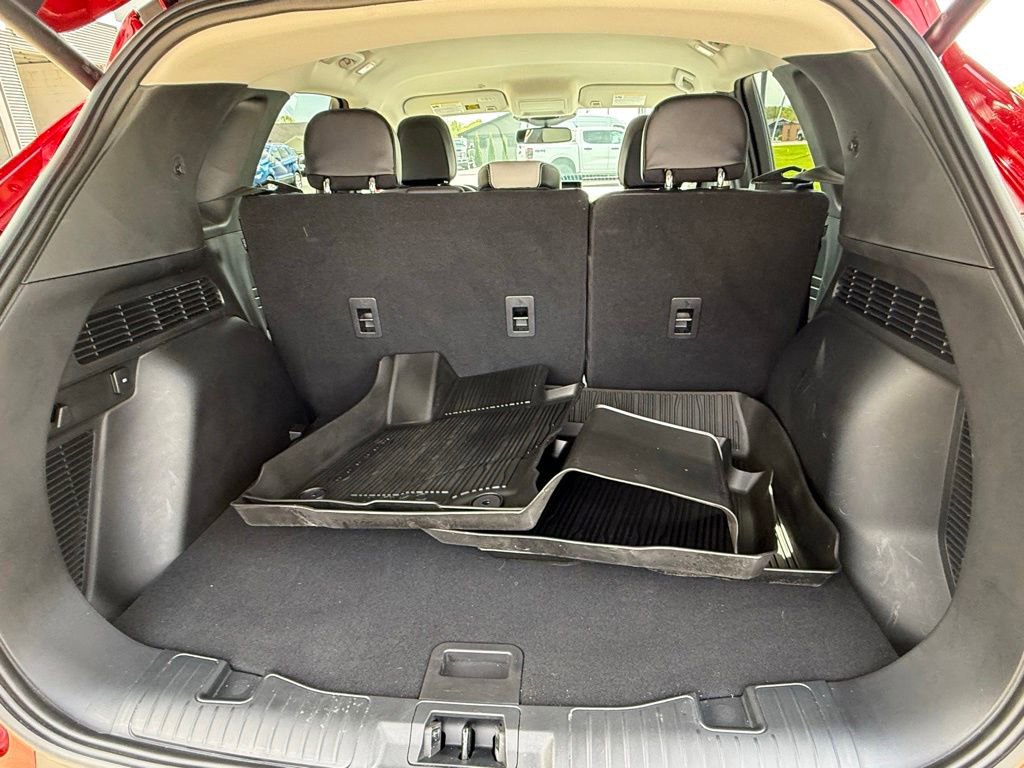 Used 2024 Ford Escape Platinum AWD/4WD image 16