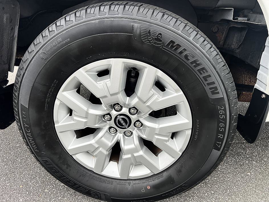 Certified 2023 Nissan Frontier SV w/ SV Convenience Package RWD image 11