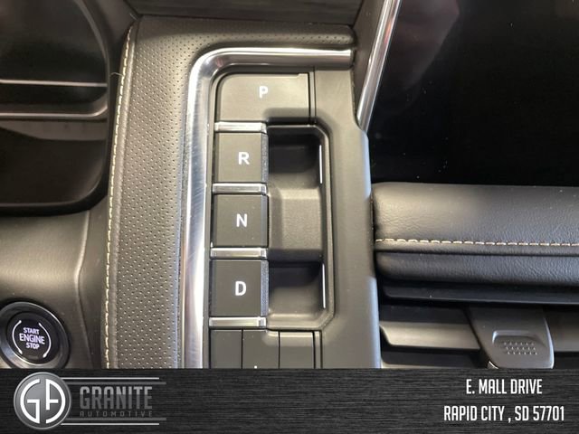 Used 2023 GMC Yukon SLT w/ SLT Luxury Package image 27