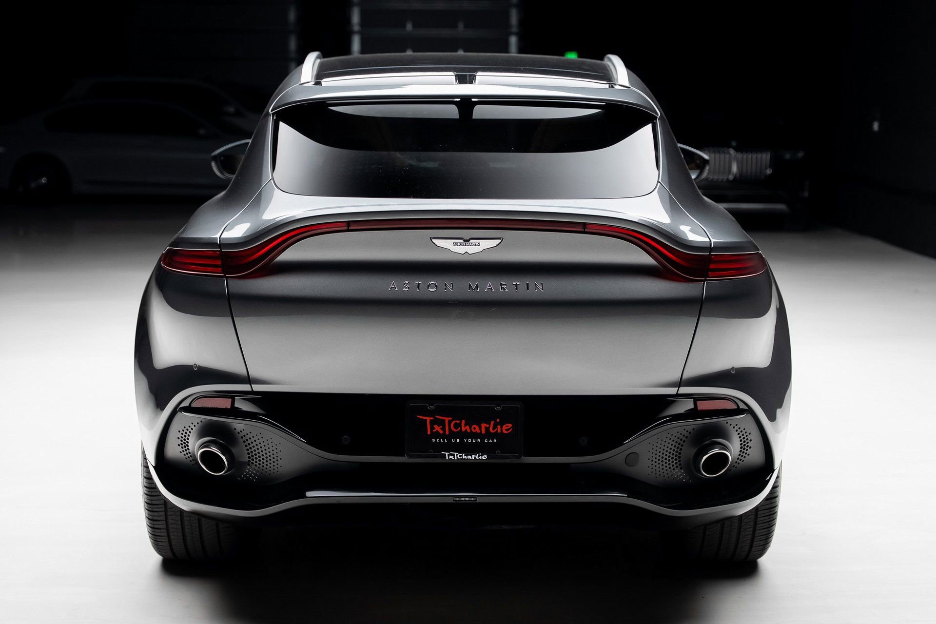 Used 2021 Aston Martin DBX image 24
