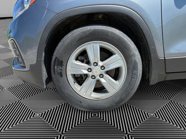 Certified 2020 Chevrolet Trax LT w/ Driver Confidence Package FWD image 9