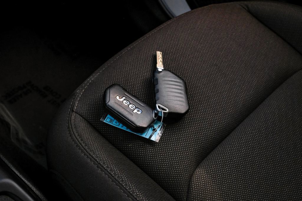 Used 2023 Jeep Gladiator Sport image 63