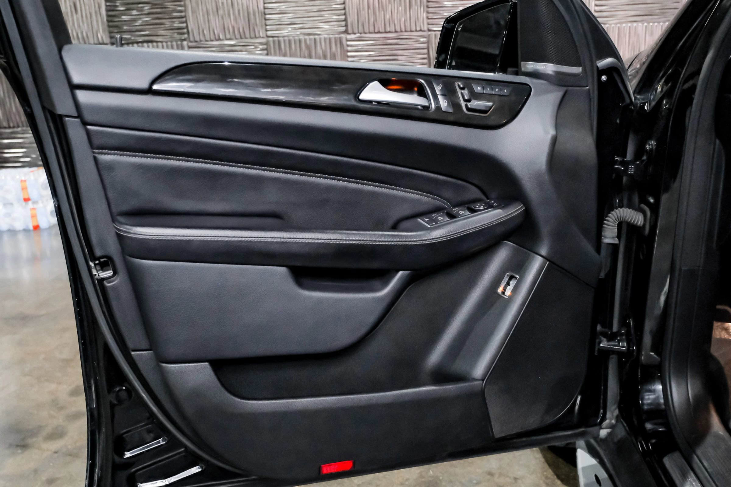 Used 2015 Mercedes-Benz ML 250 BlueTEC 4MATIC image 35