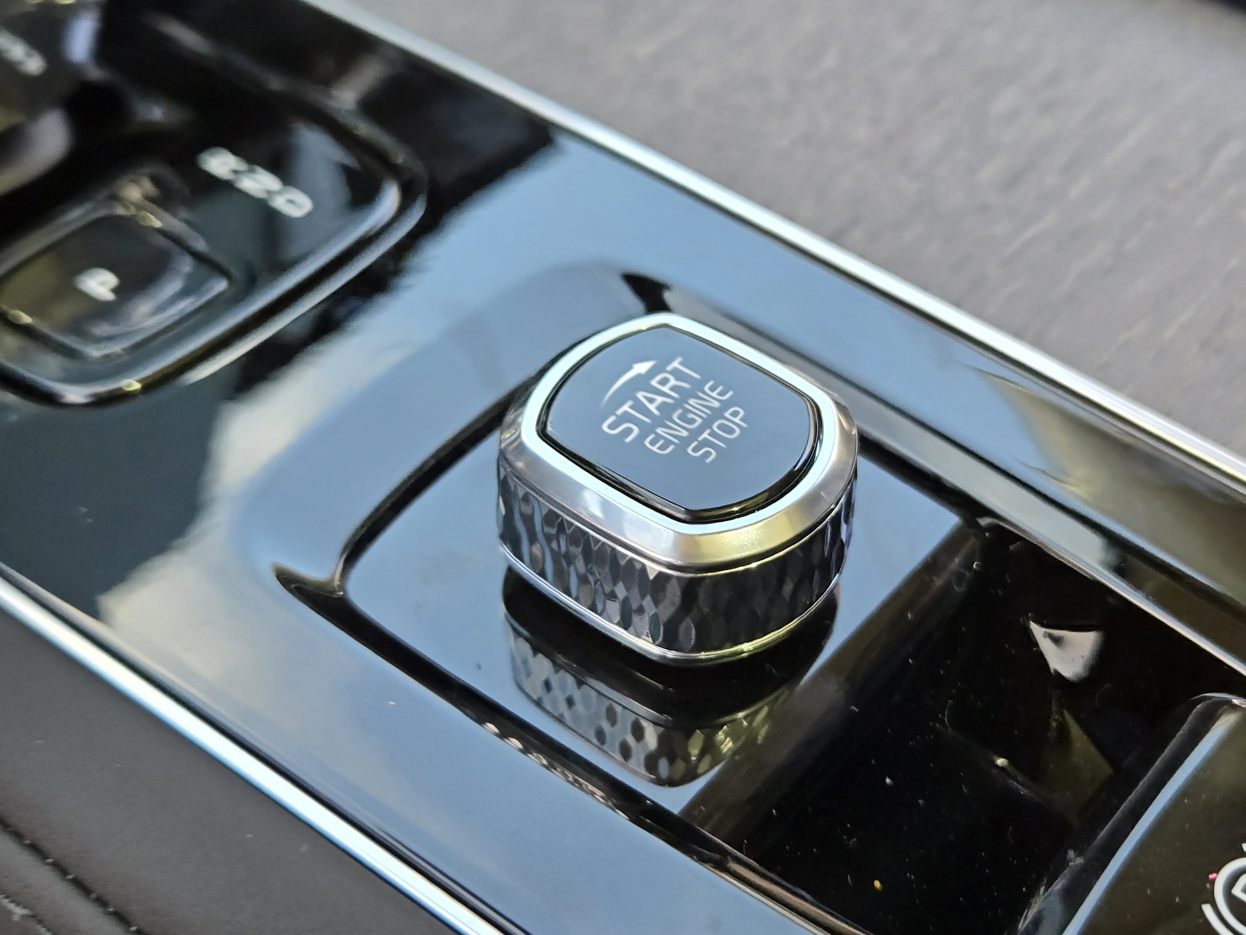 New 2026 Volvo XC90 T8 Ultra w/ Protection Package Premier image 33