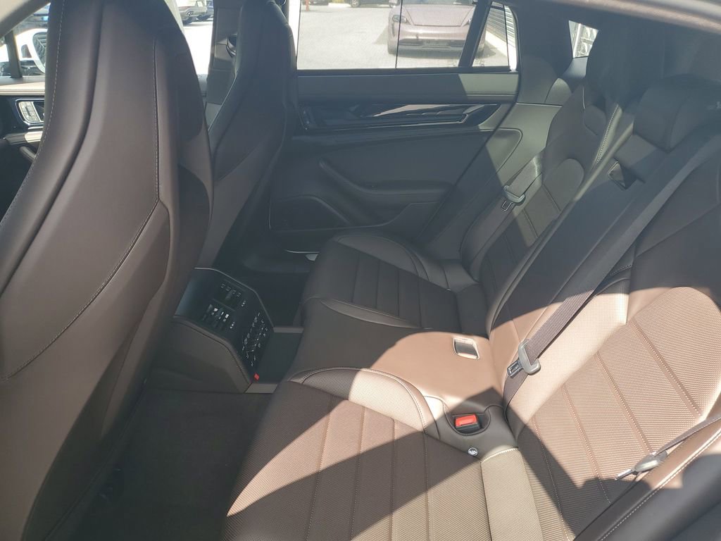 New 2026 Porsche Panamera image 21