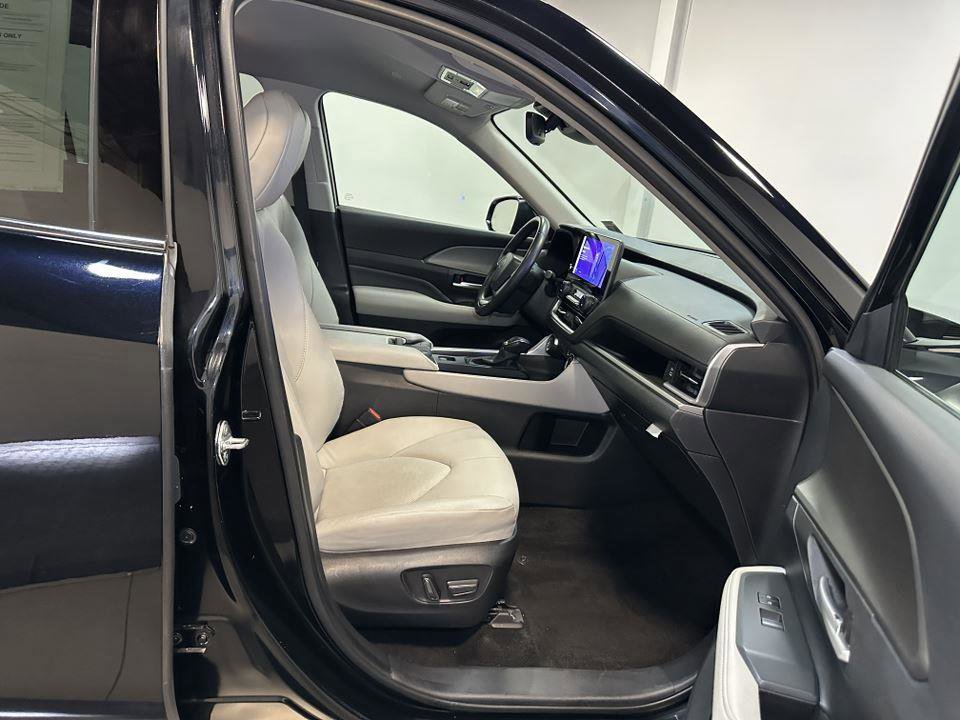 Used 2024 Toyota Grand Highlander XLE image 38