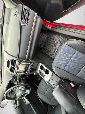 Used 2013 Toyota Camry SE image 19