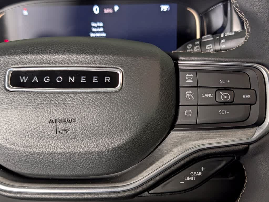 Used 2023 Jeep Wagoneer Series II RWD image 37