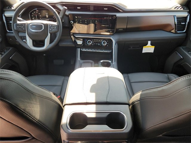 New 2025 GMC Sierra 3500 Denali w/ Denali Reserve Package image 14