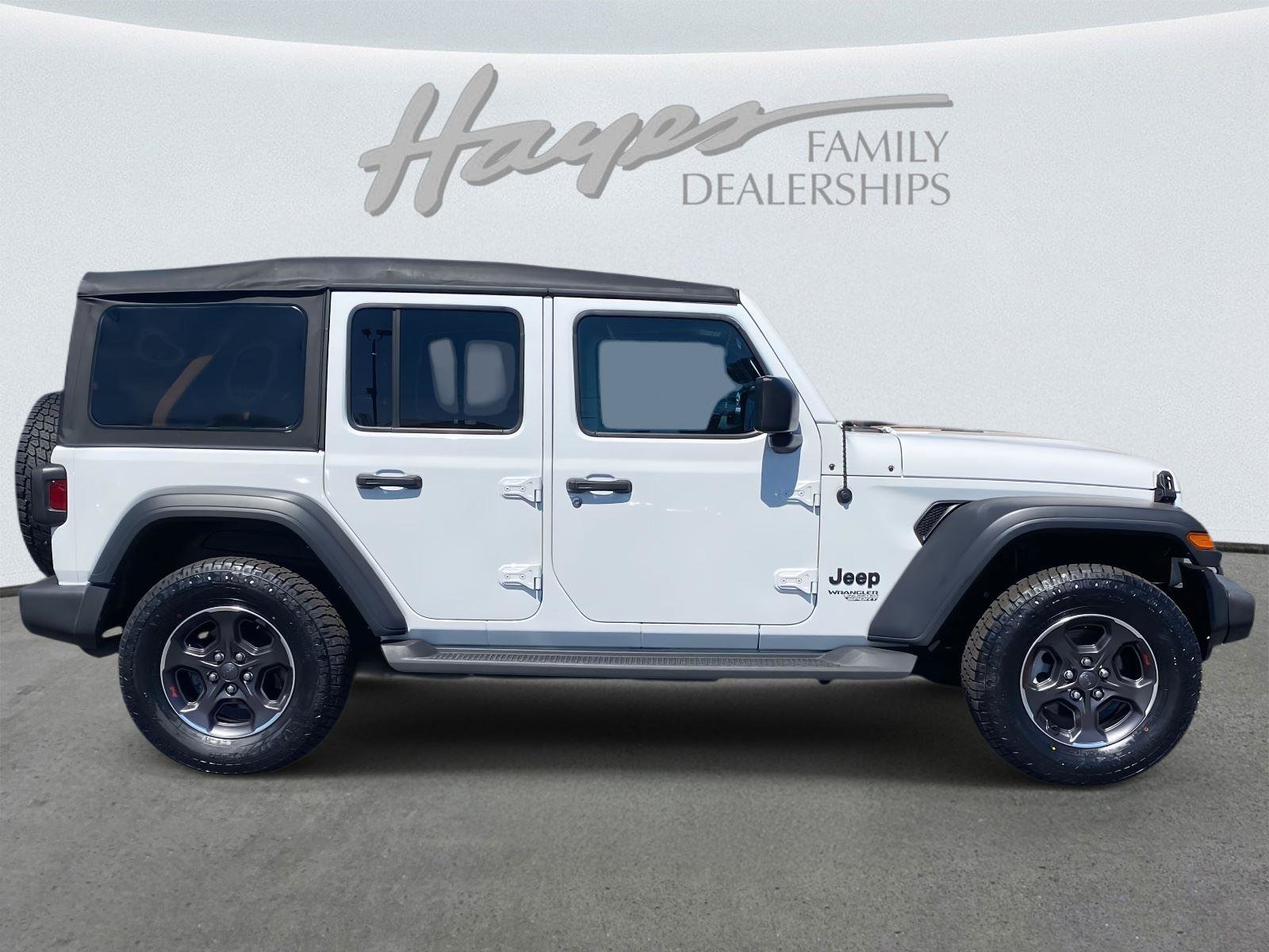Used 2020 Jeep Wrangler Unlimited Sport image 2