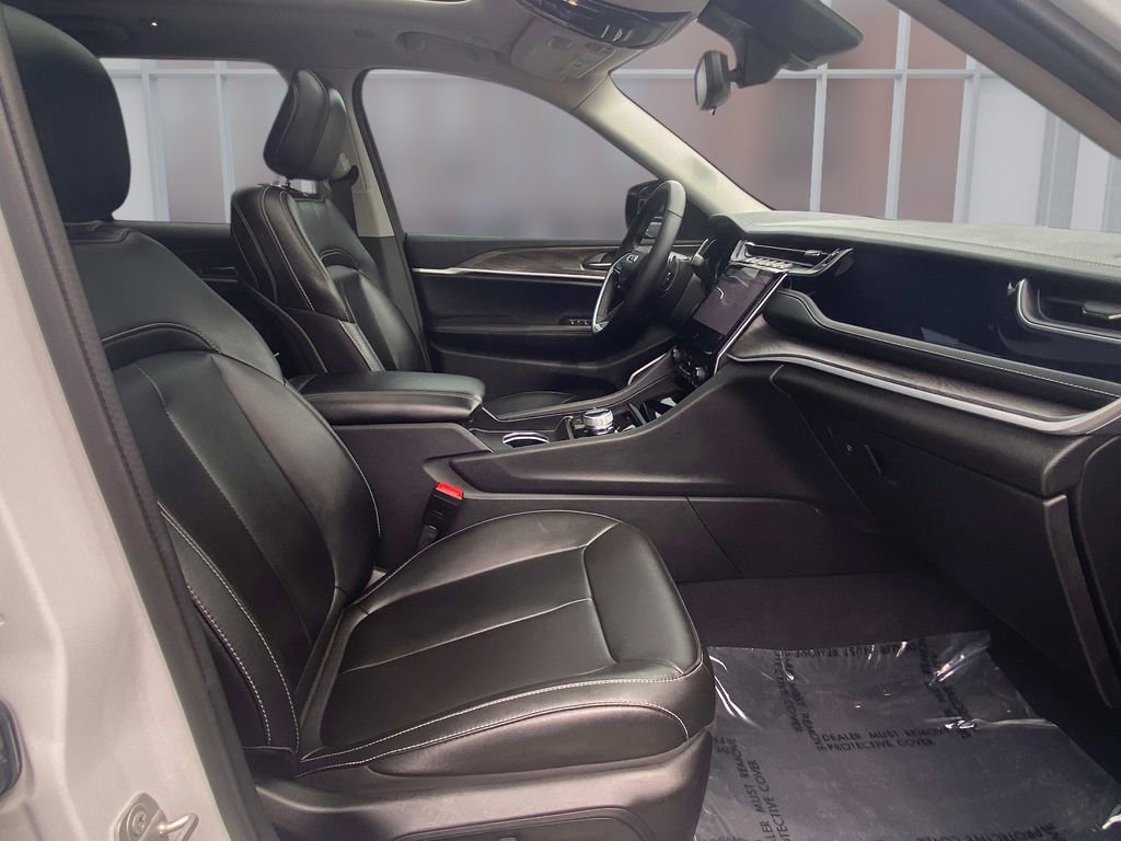 Used 2024 Jeep Grand Cherokee Limited 4xe image 11