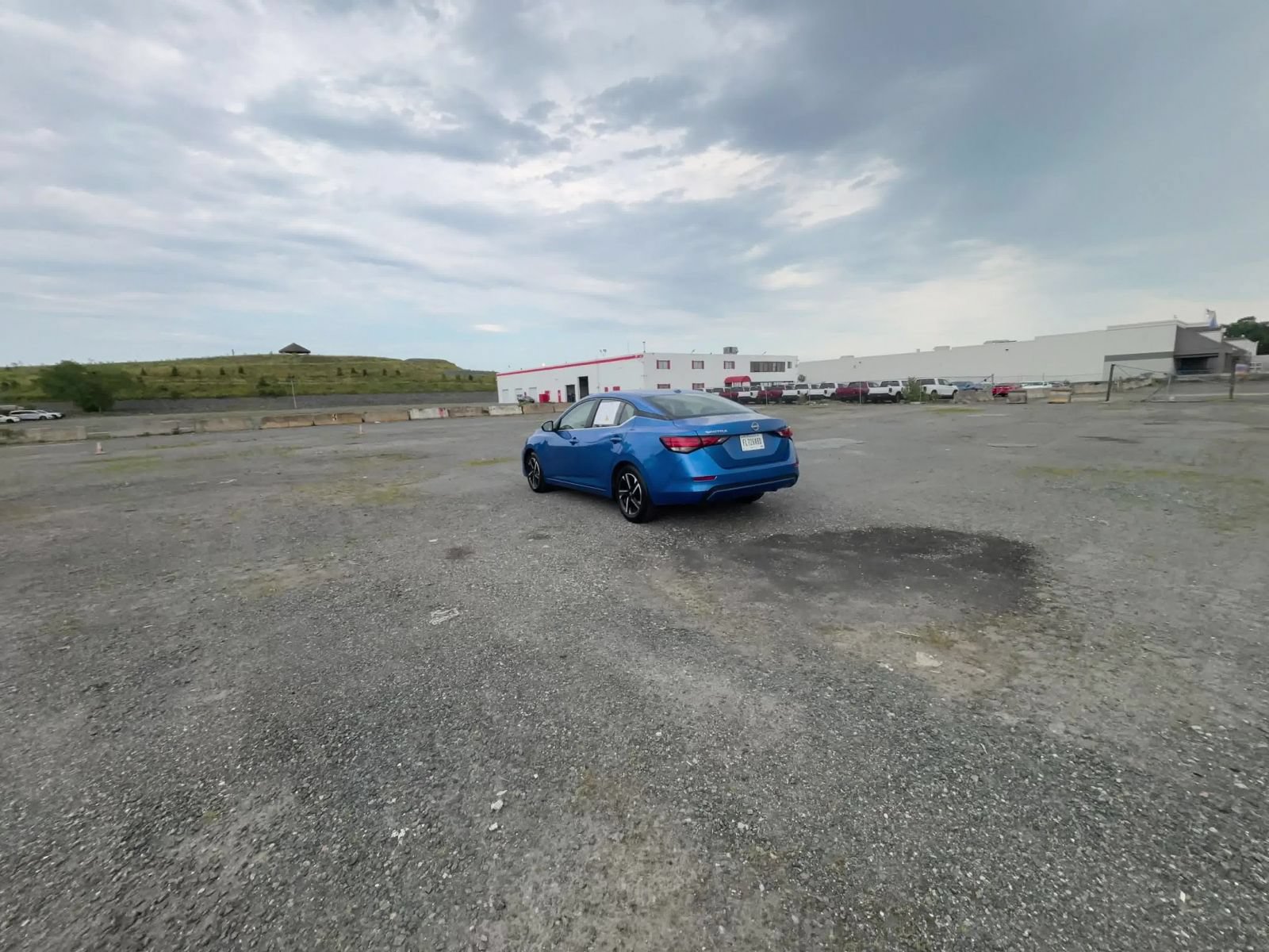 Used 2025 Nissan Sentra SV FWD image 14