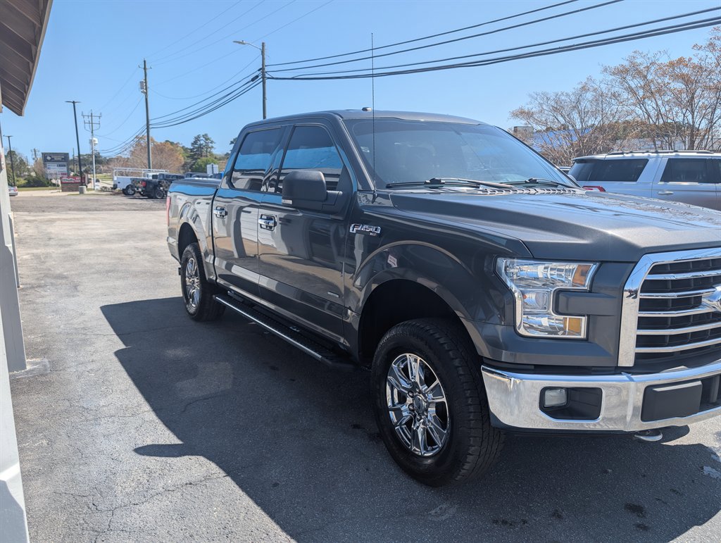 Used 2015 Ford F150 XLT w/ Equipment Group 302A Luxury AWD/4WD image 3