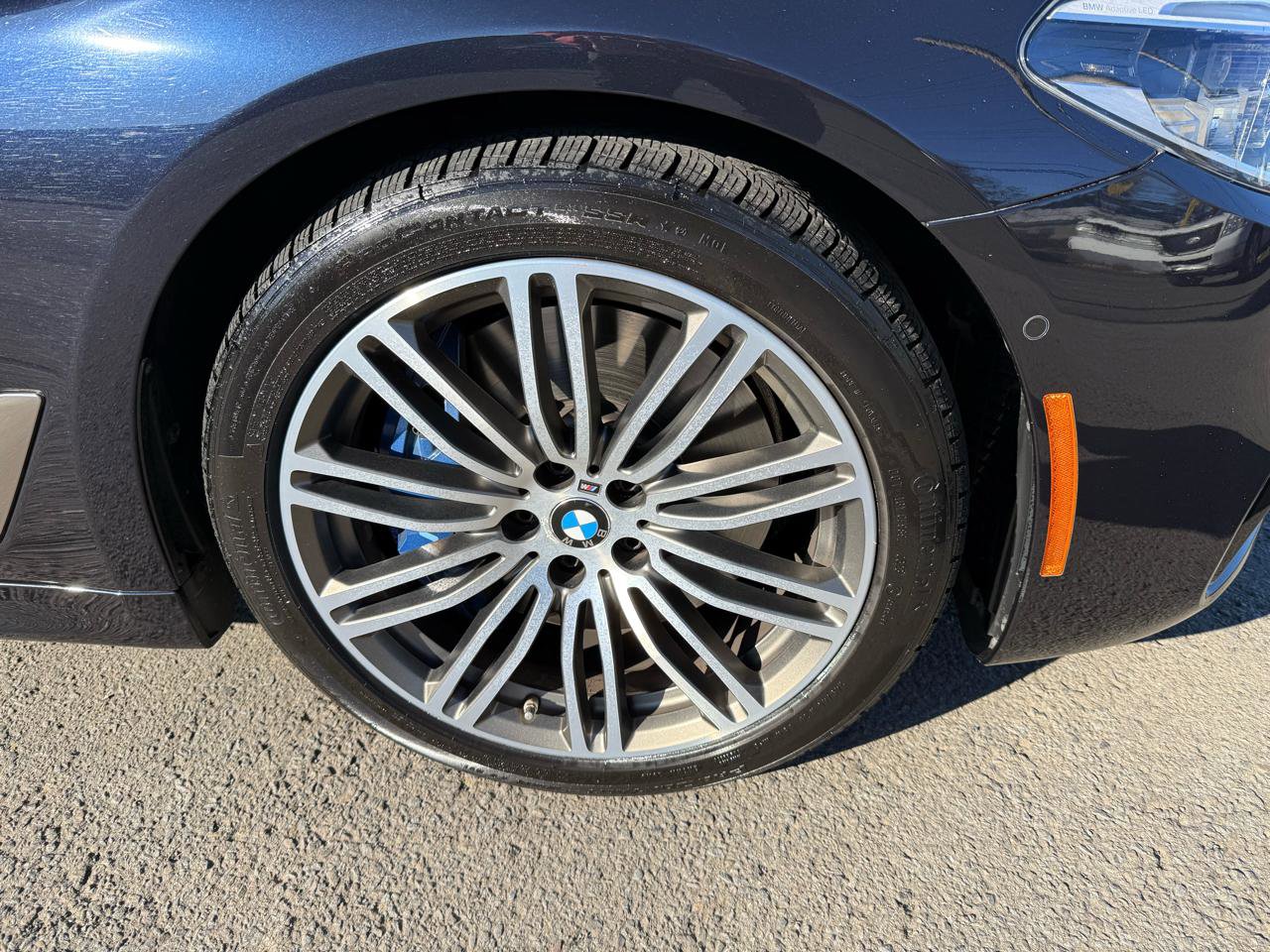 Used 2018 BMW M550i xDrive AWD/4WD image 36