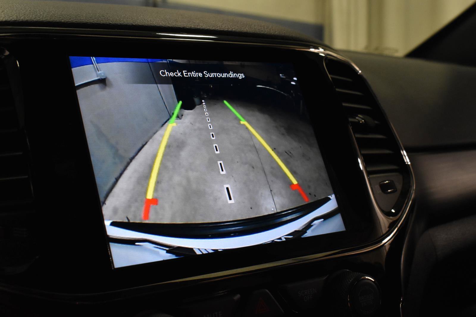 Used 2021 Jeep Grand Cherokee Laredo X image 16