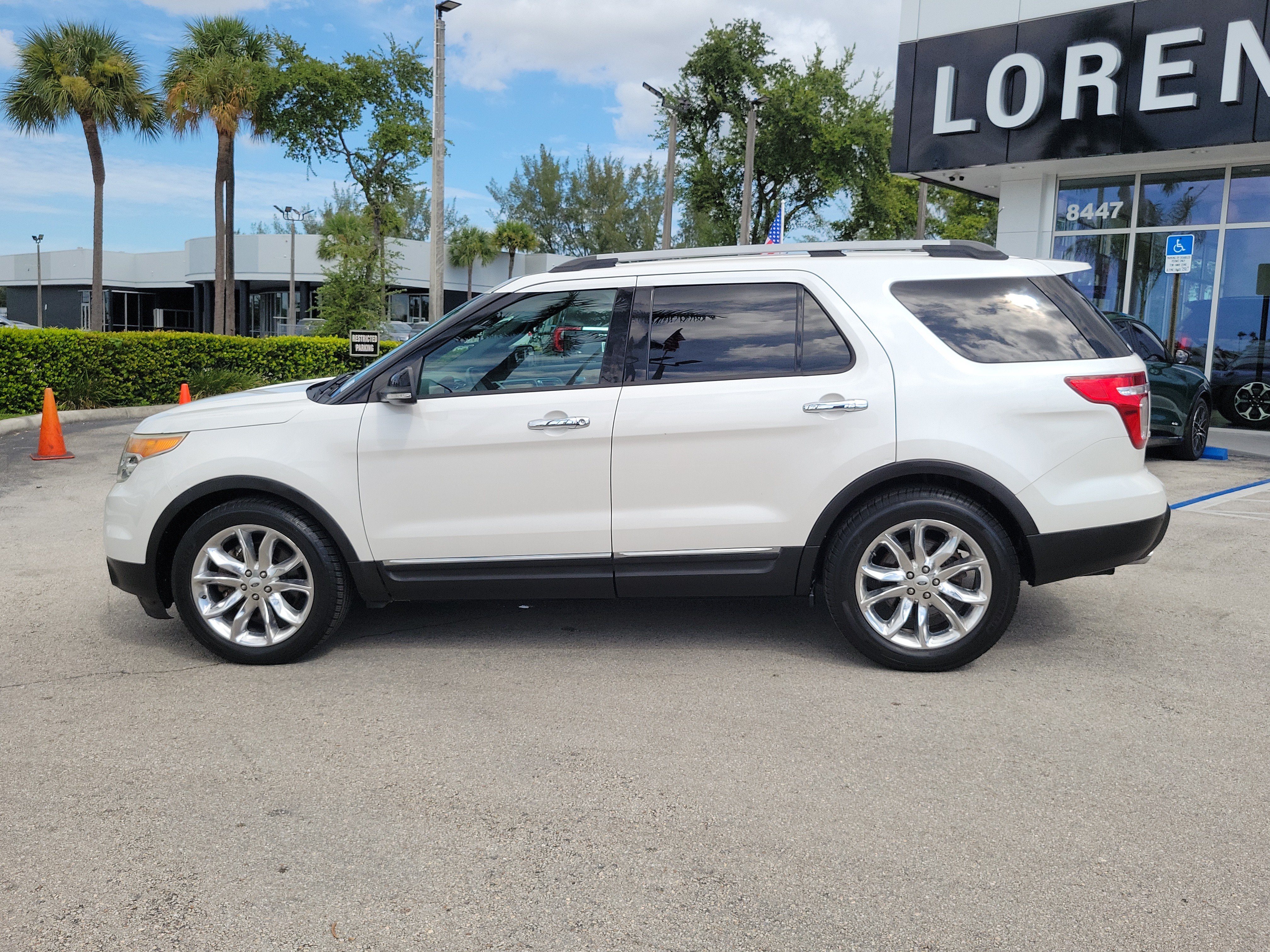 Used 2013 Ford Explorer XLT FWD image 8