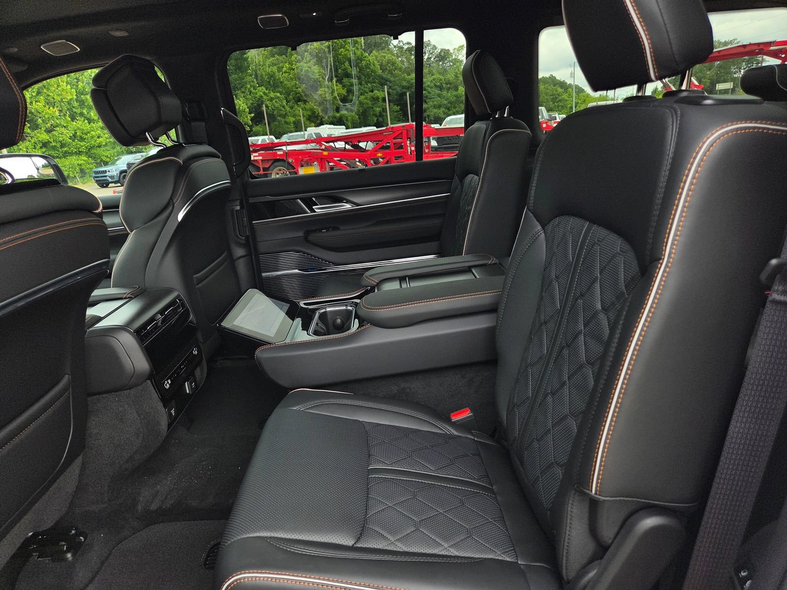 New 2026 Jeep Grand Wagoneer Summit AWD/4WD image 20