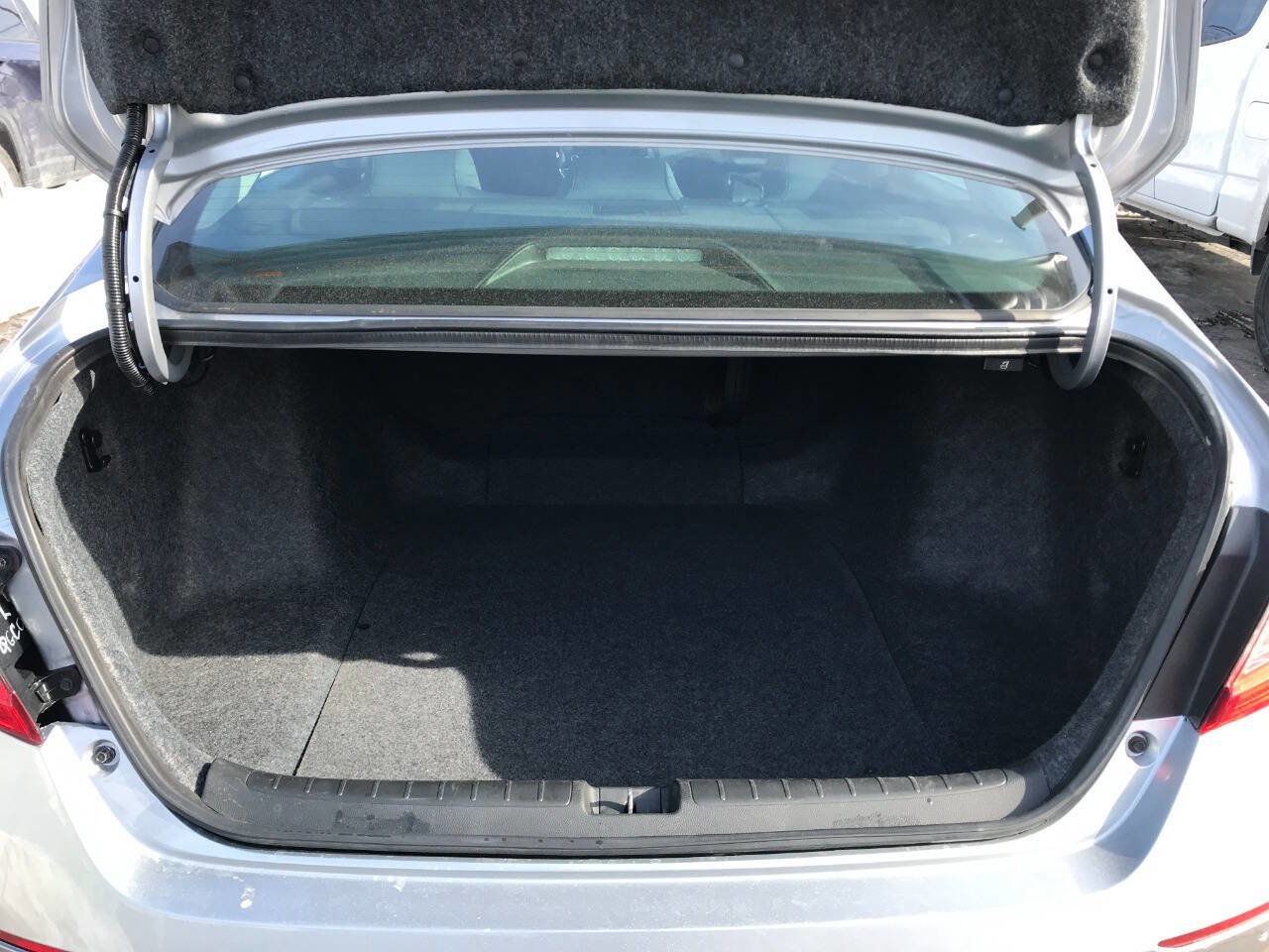 Used 2021 Honda Accord LX image 12