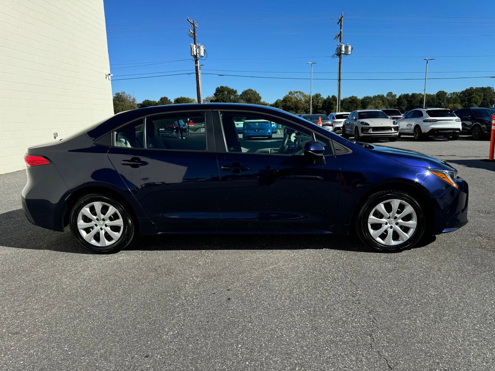 Used 2022 Toyota Corolla LE image 21