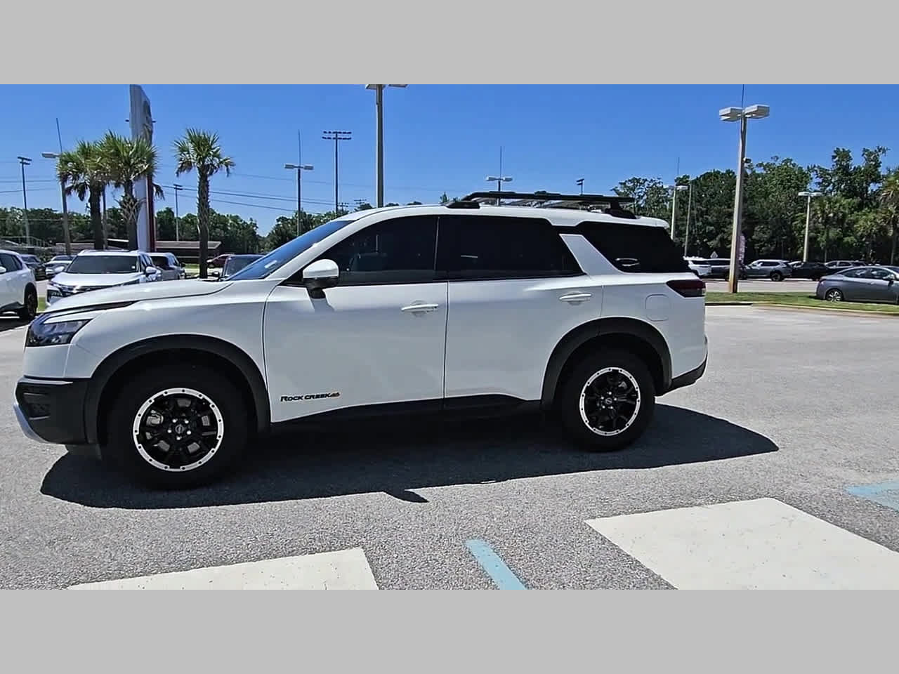 Used 2025 Nissan Pathfinder Rock Creek AWD/4WD image 25