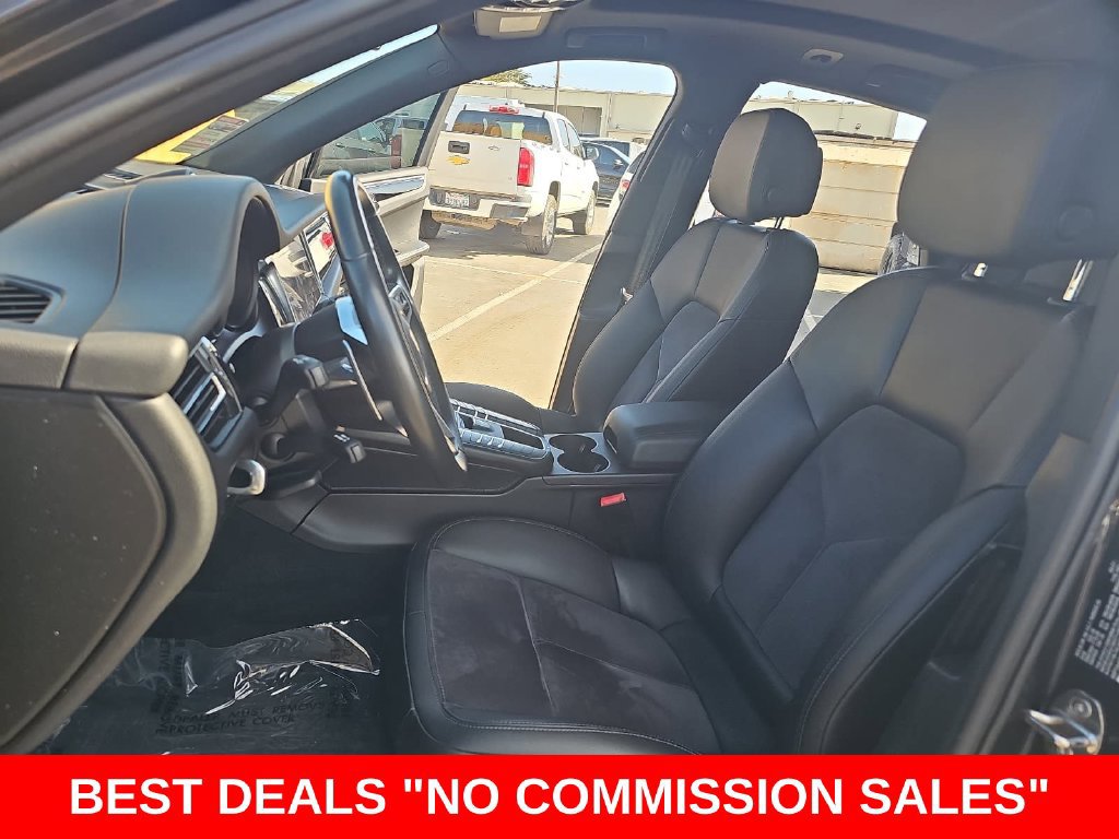 Used 2021 Porsche Macan w/ Premium Package AWD/4WD image 15