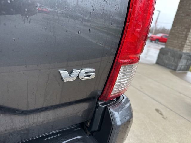 Used 2017 Toyota Tacoma TRD Sport w/ Tow Package (A/T) image 25