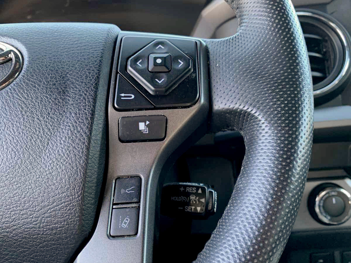 Used 2023 Toyota Tacoma TRD Off-Road w/ Technology Package AWD/4WD image 23