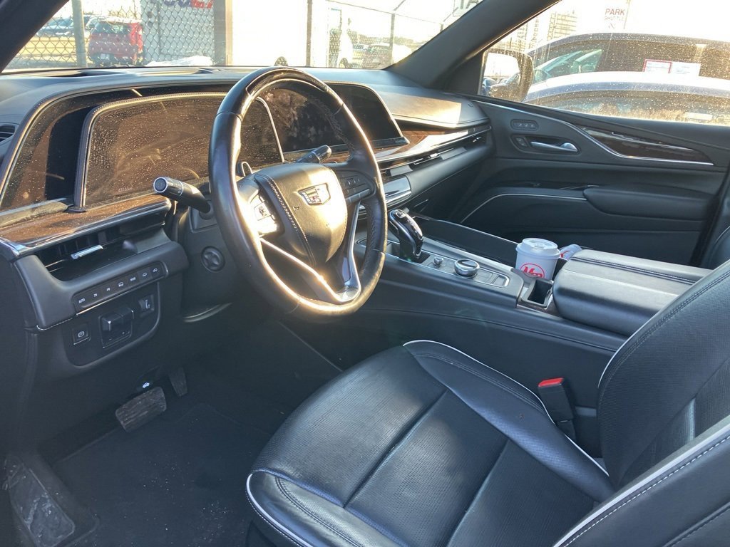 Used 2023 Cadillac Escalade Premium Luxury Platinum image 5