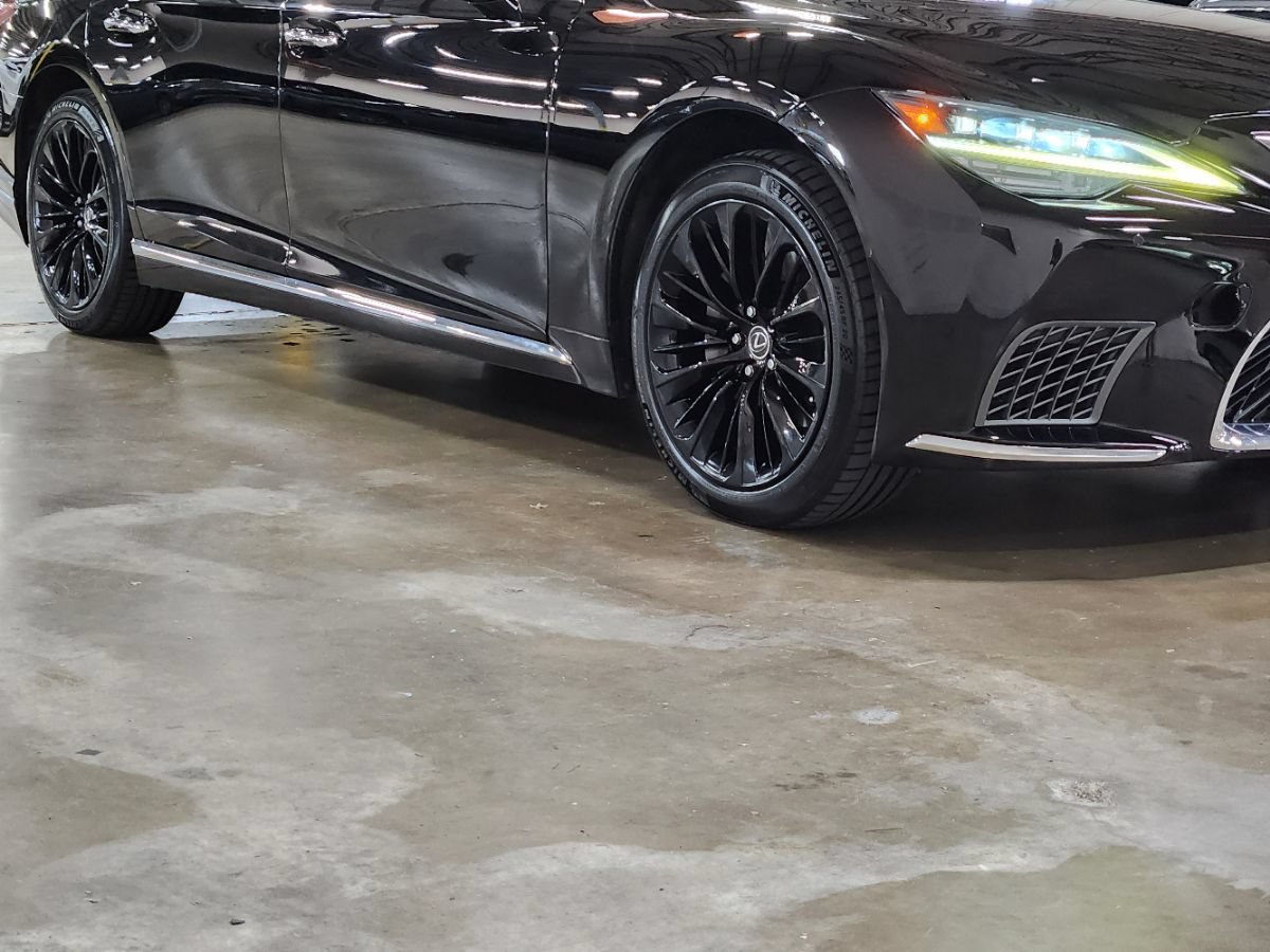 Used 2021 Lexus LS 500 RWD image 16