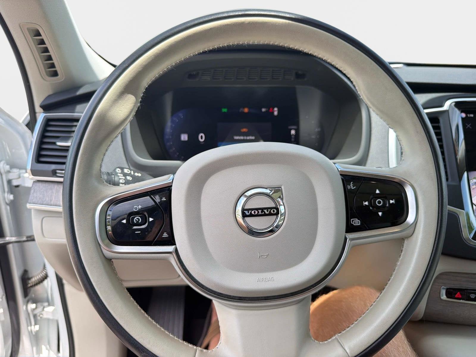 Certified 2024 Volvo XC90 T8 Core AWD/4WD image 25