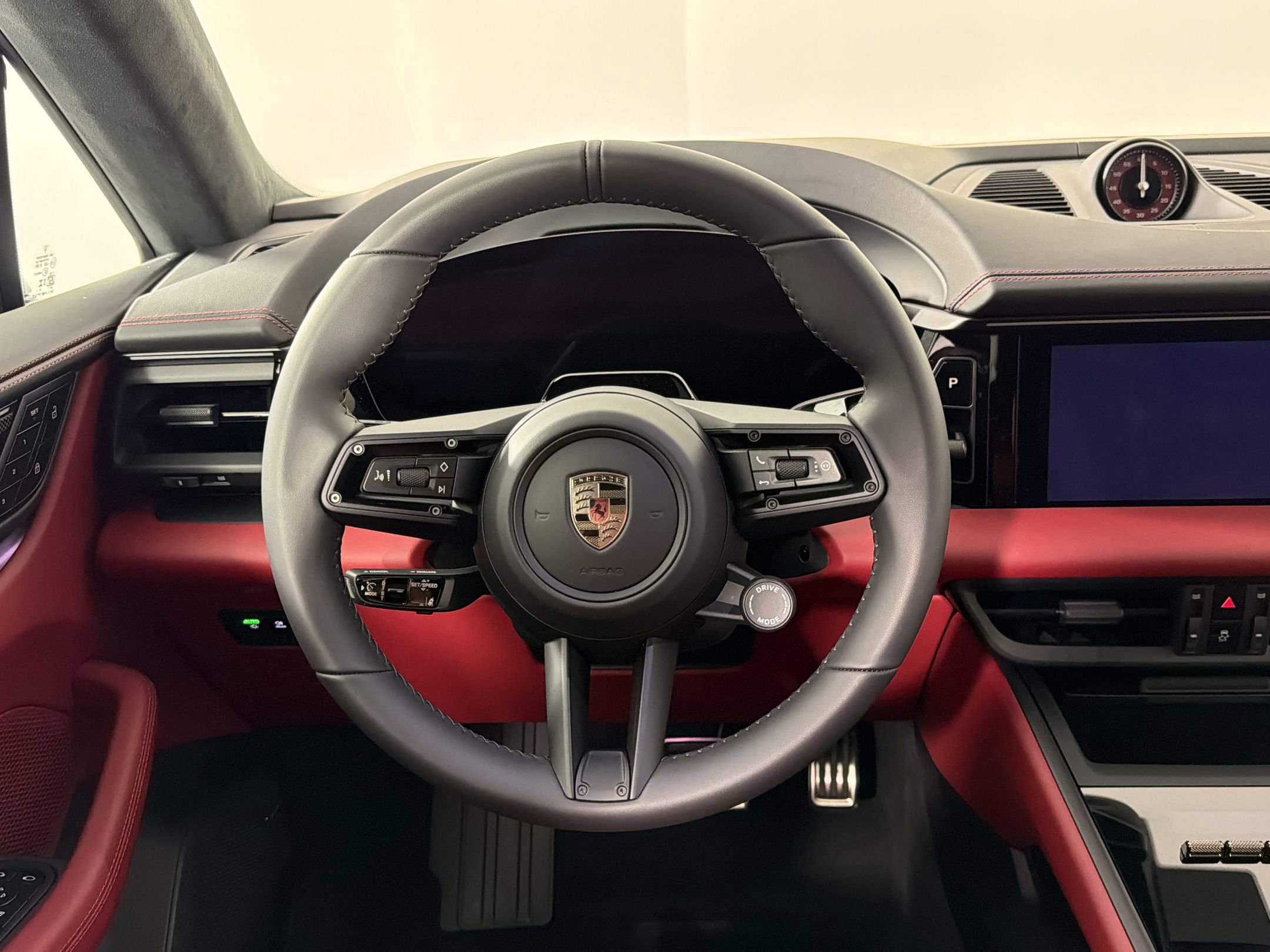 New 2026 Porsche Macan Turbo Electric AWD/4WD image 21