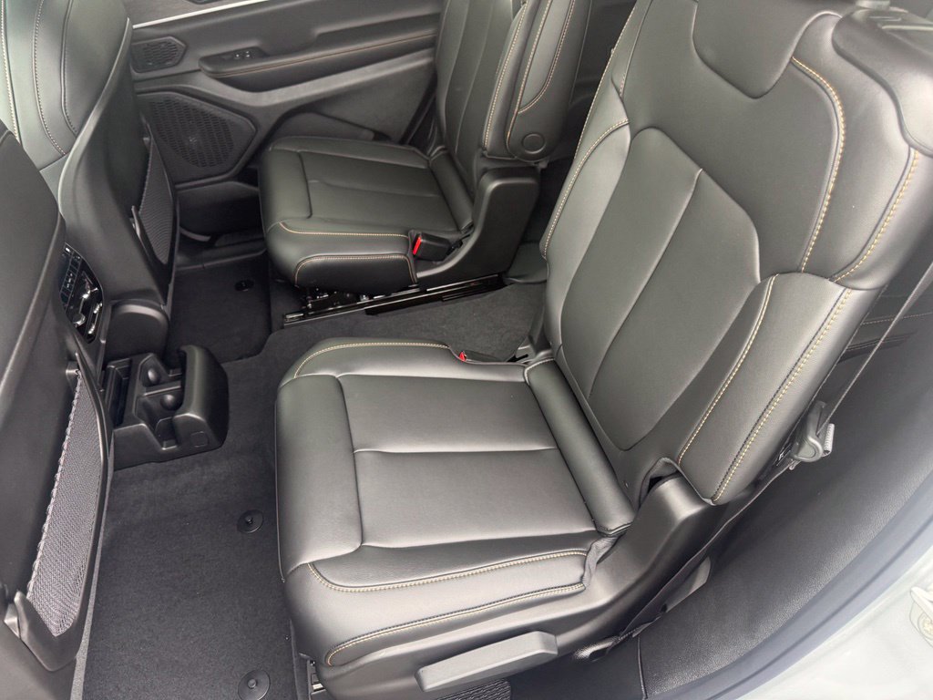 New 2026 Jeep Grand Cherokee L Limited AWD/4WD image 33