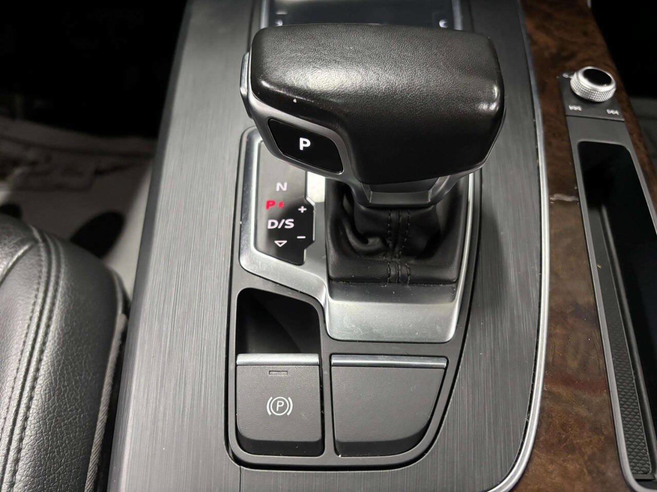 Used 2018 Audi Q5 2.0T Premium Plus w/ Premium Plus Package image 37