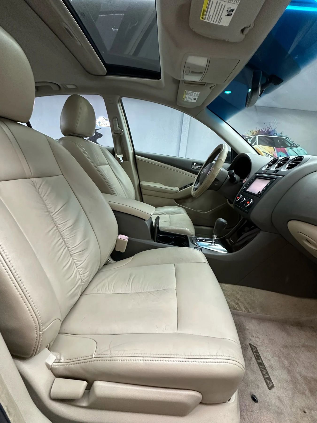 Used 2011 Nissan Altima 3.5 SR w/ 3.5SR Premium Pkg FWD image 25